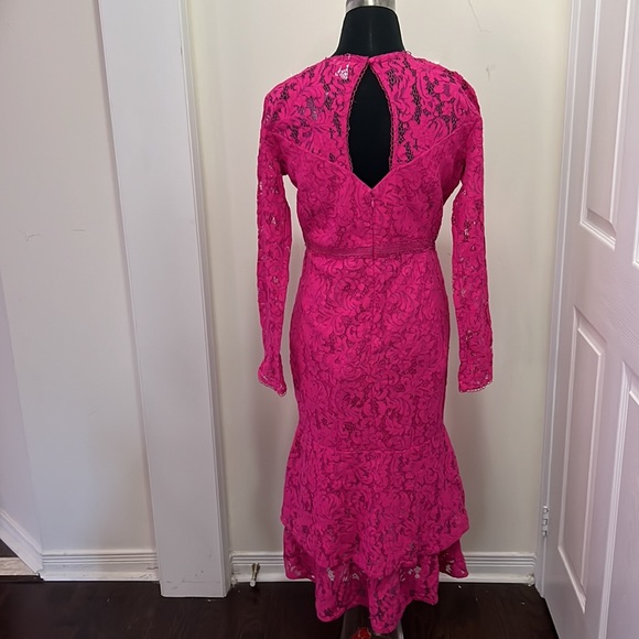 Venus Lace Symmetric Chic Lace Front Slit Dress Size 10 - Picture 13 of 15